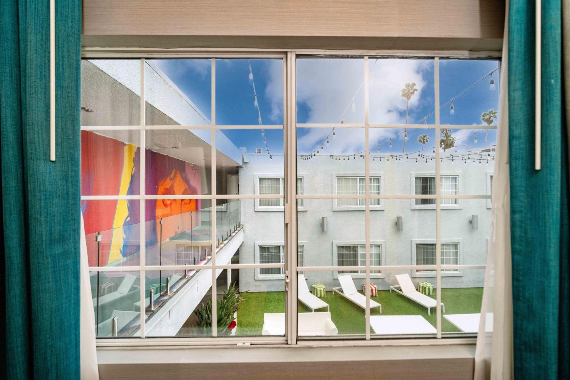 The Kinney - Venice Beach, Los Angeles